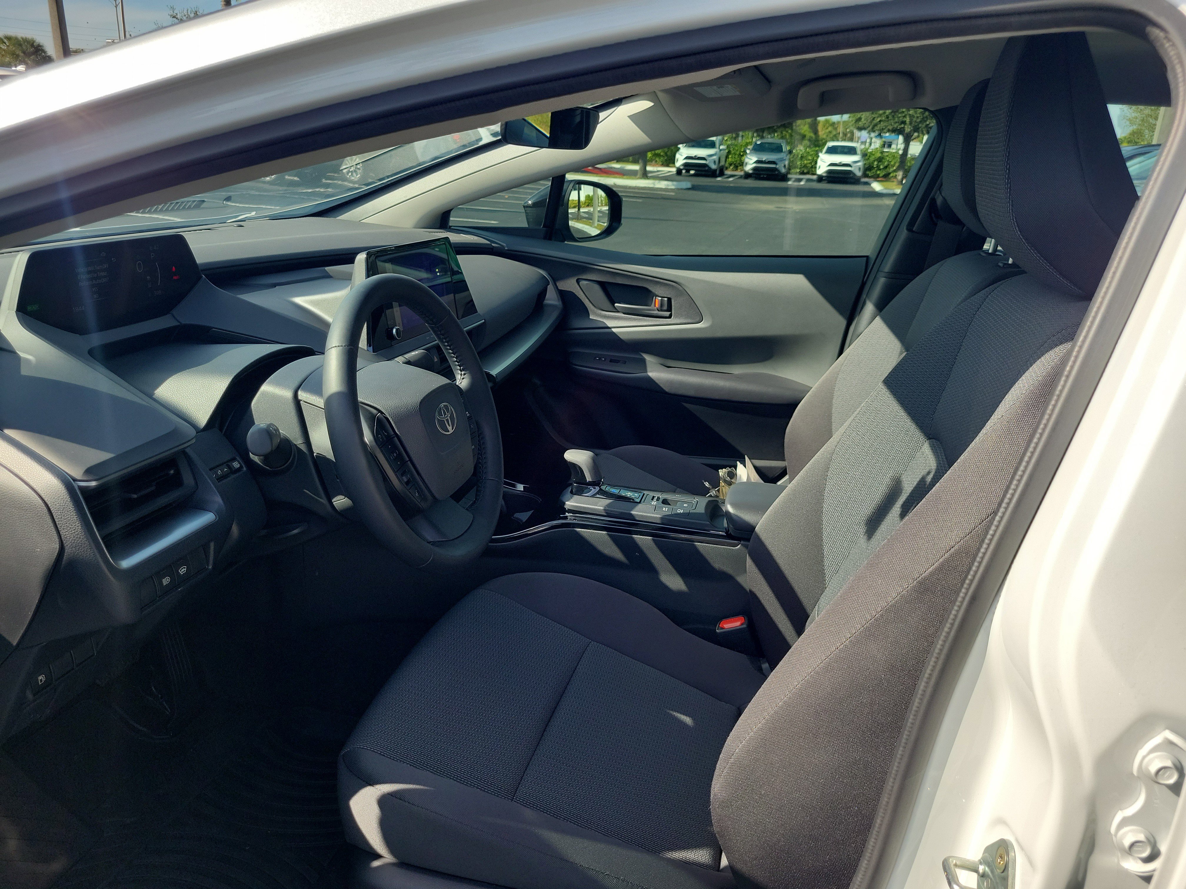 Used 2024 Toyota Prius LE image 19