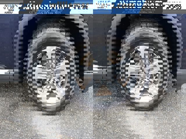 Used 2025 Honda Pilot EX-L image 41