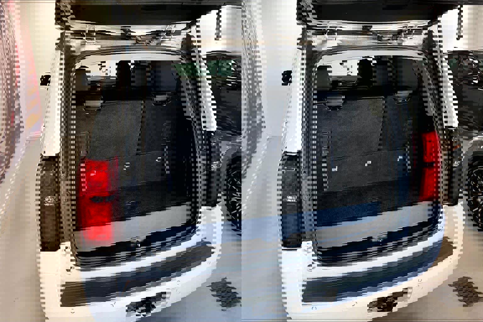 Used 2020 Chevrolet Tahoe LS w/ Max Trailering Package image 17