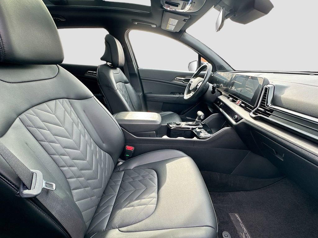 Certified 2024 Kia Sportage X-Line w/ X-Line Premium Package image 32