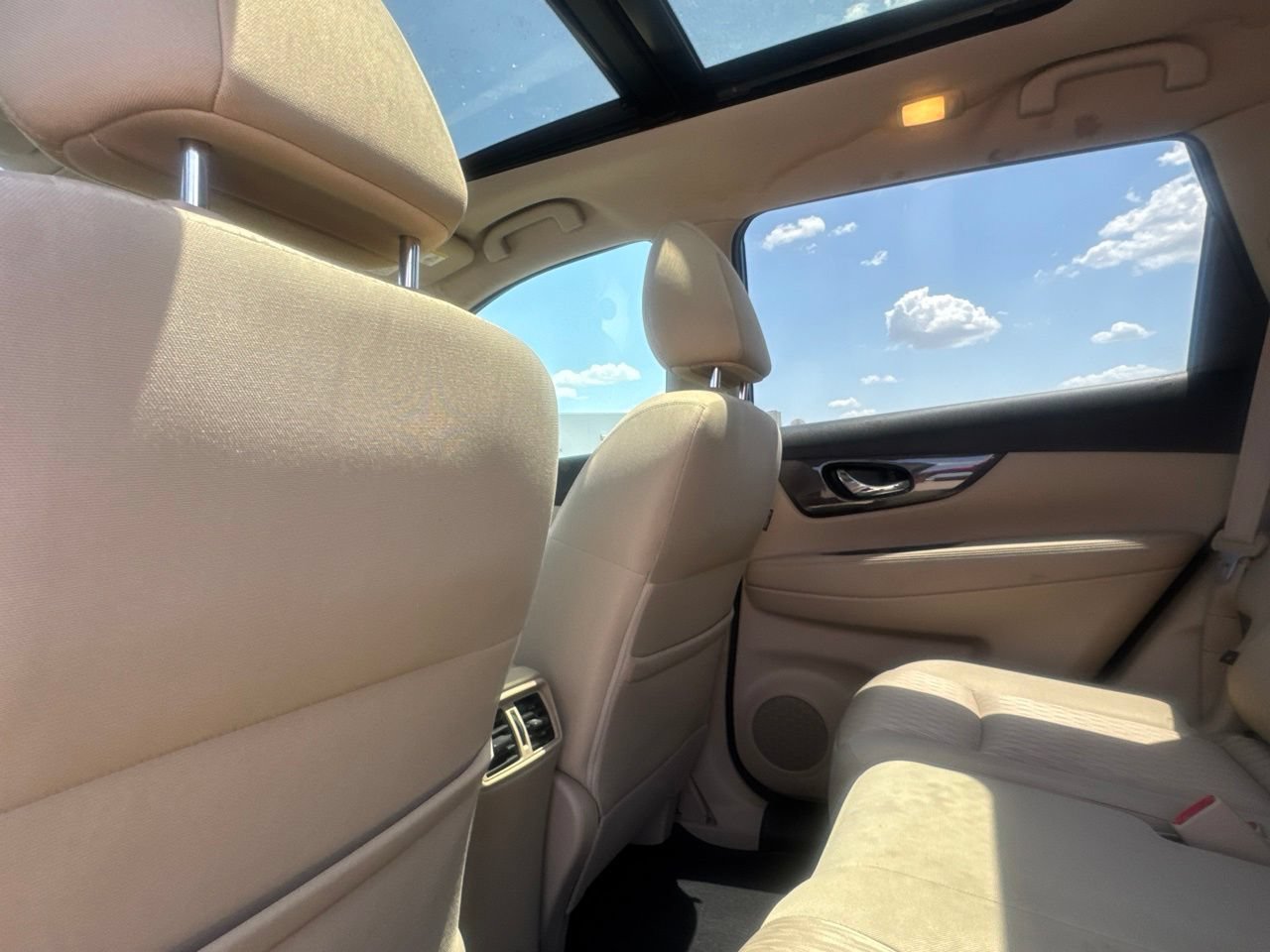 Used 2019 Nissan Rogue SV w/ Sun & Sound Touring Package FWD image 38
