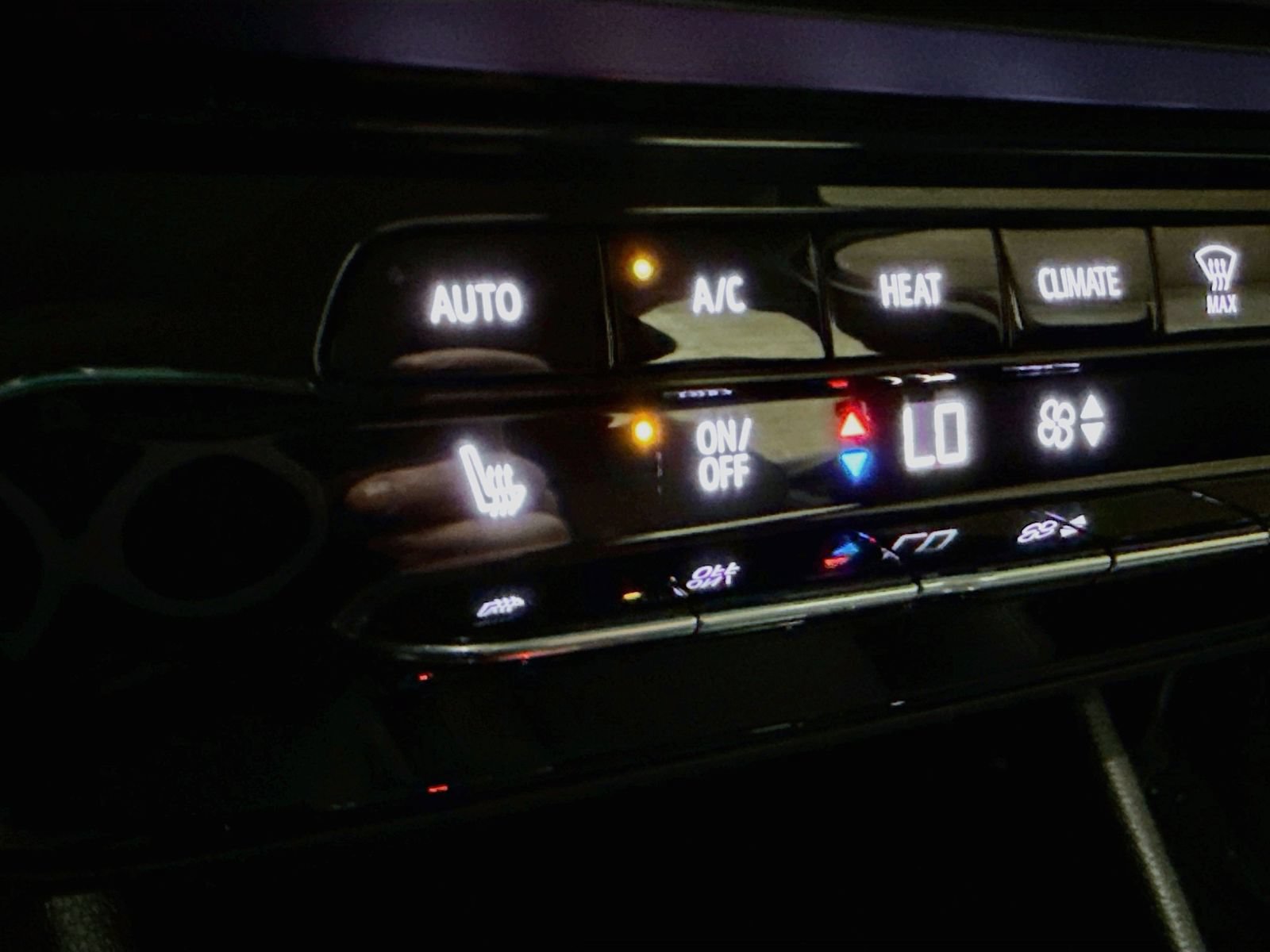 Used 2023 Chevrolet Bolt LT w/ Infotainment Package FWD image 24