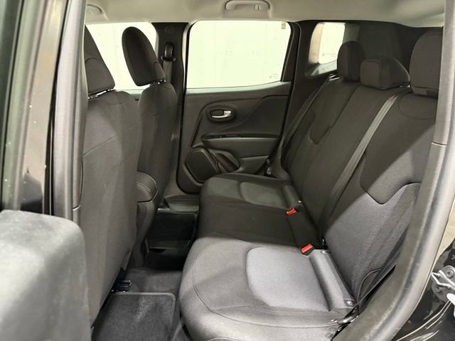 Used 2023 Jeep Renegade Latitude AWD/4WD image 17