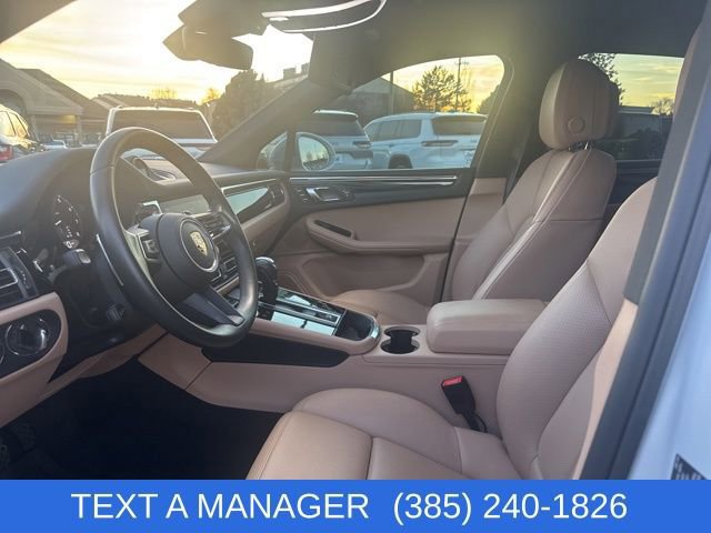 Used 2025 Porsche Macan image 19