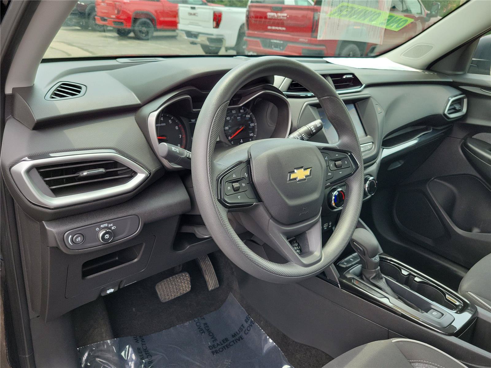 Used 2023 Chevrolet TrailBlazer LS FWD image 12