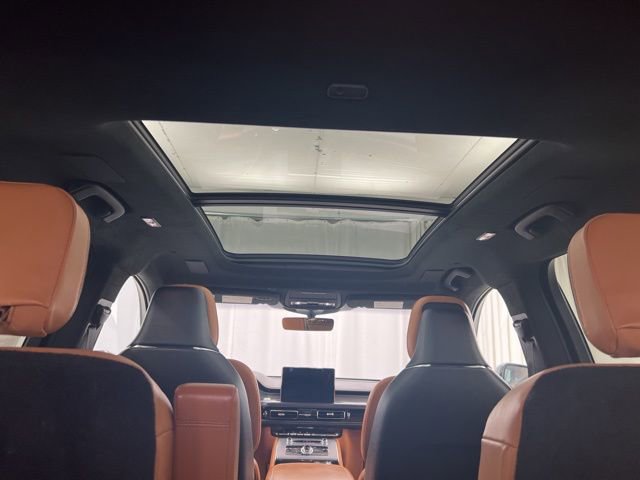 Certified 2023 Lincoln Aviator Black Label w/ Class IV Trailer Tow Package image 12