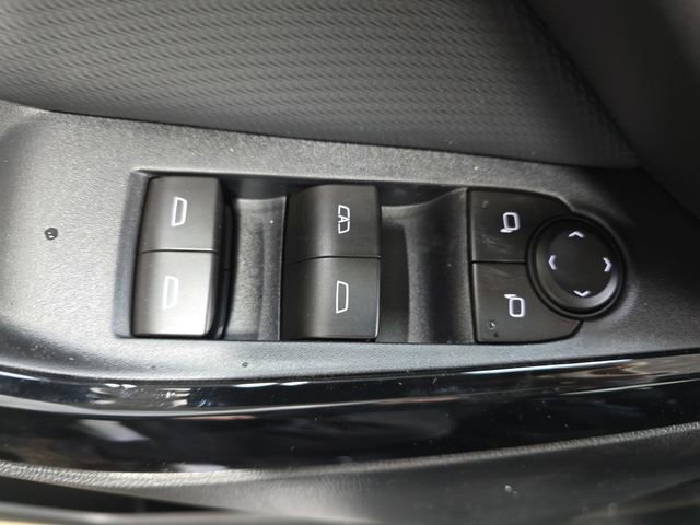 New 2026 Chevrolet Equinox LT w/ Convenience Package II image 28