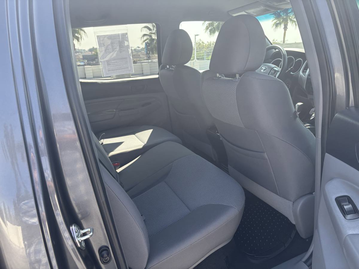 Used 2014 Toyota Tacoma PreRunner image 21