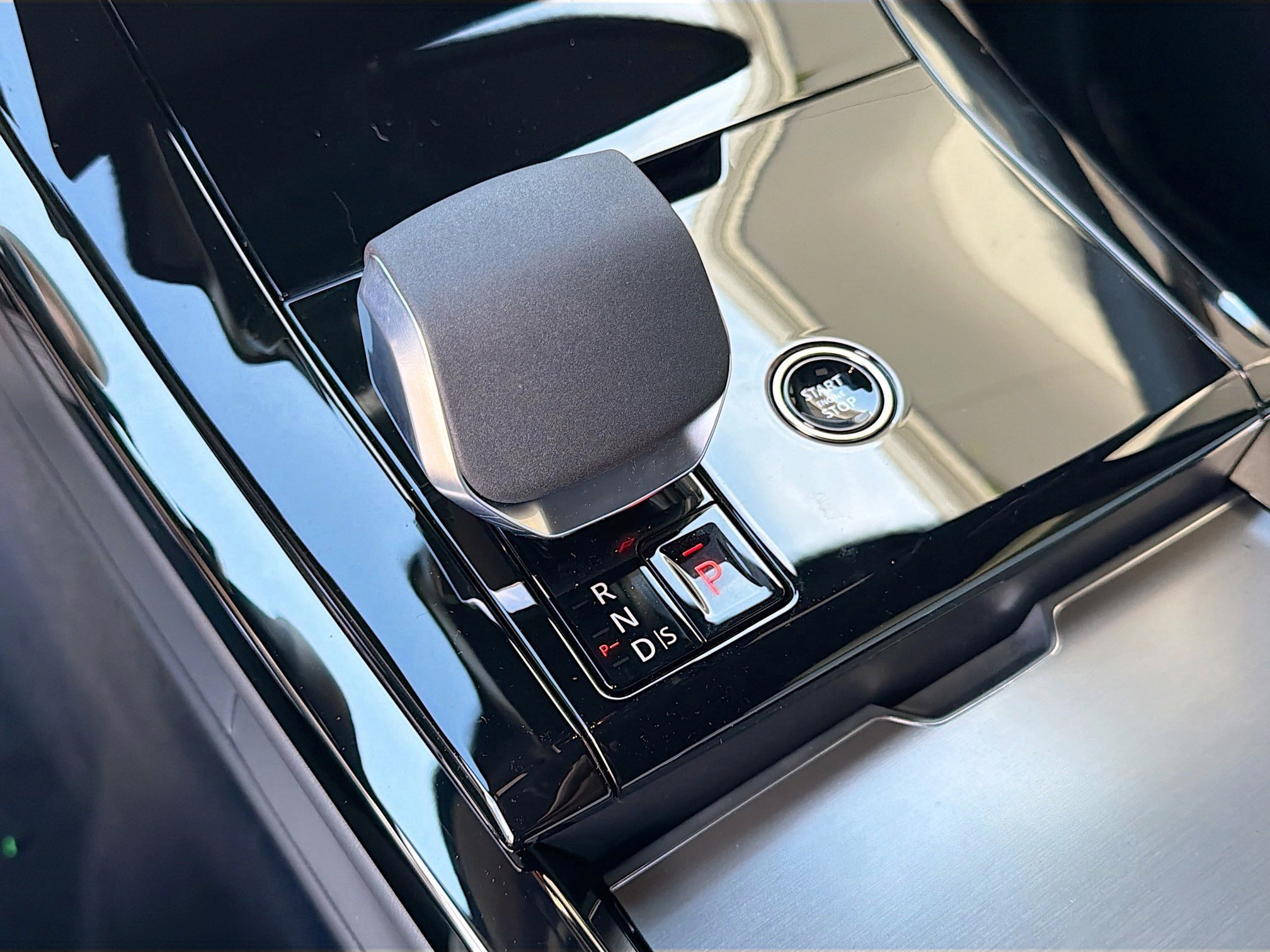 New 2026 Land Rover Range Rover Sport SE image 30