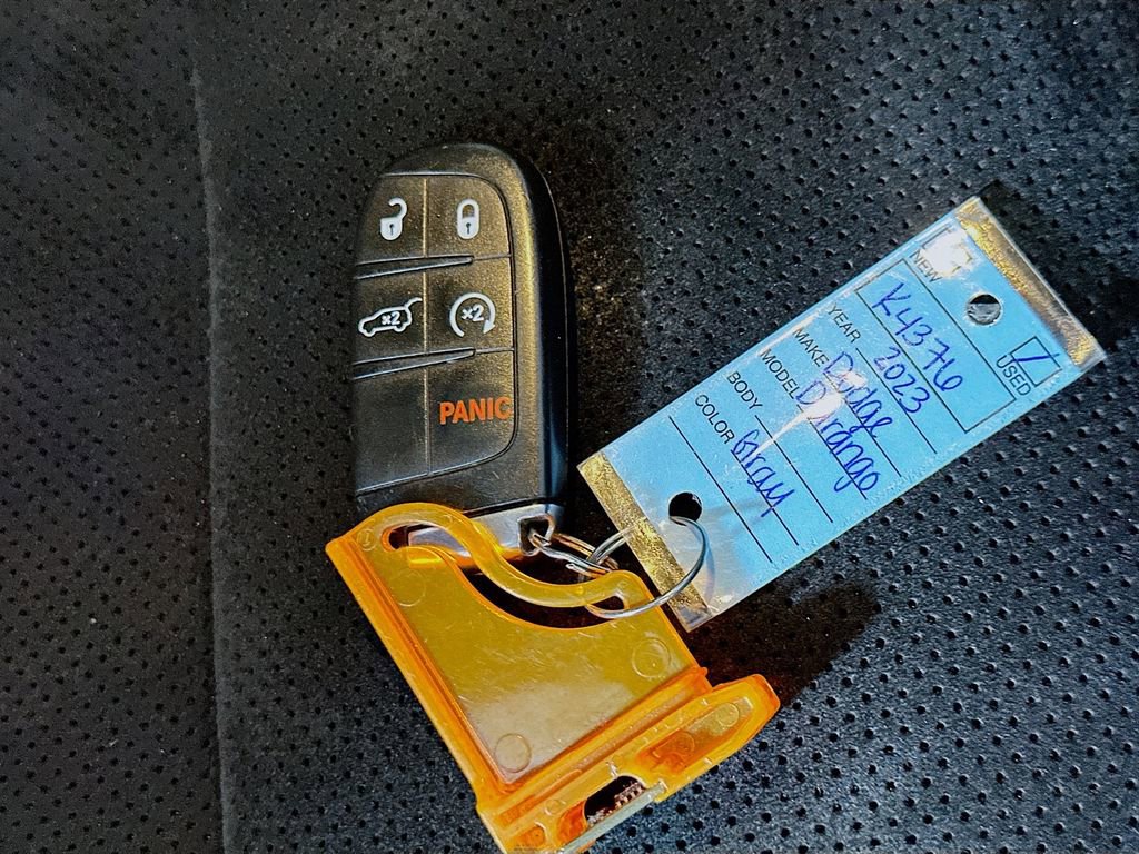 Used 2023 Dodge Durango R/T w/ Hemi Orange Plus Package RWD image 40