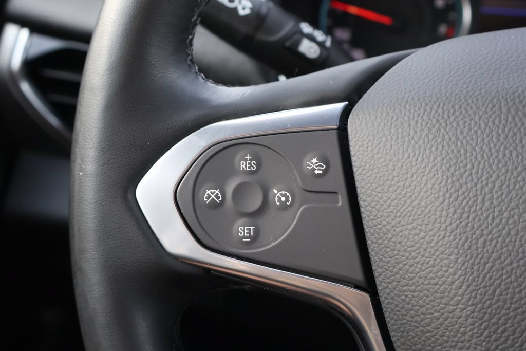 Used 2023 Chevrolet Traverse LT FWD image 16