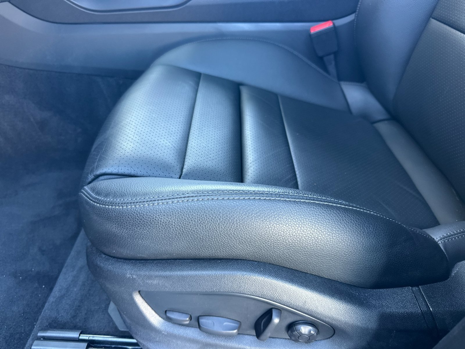 Certified 2024 Porsche Cayenne AWD/4WD image 14