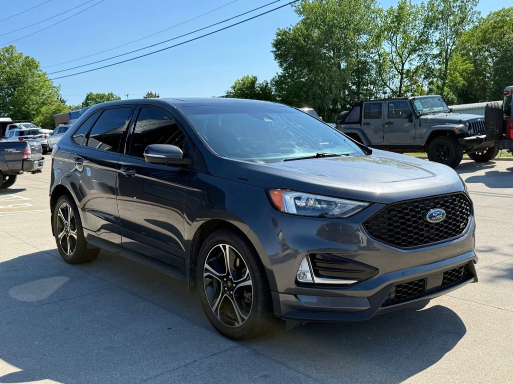 Used 2020 Ford Edge ST w/ Cold Weather Package AWD/4WD image 19