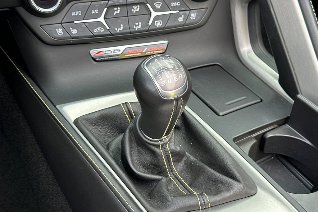 Used 2016 Chevrolet Corvette Z06 w/ 3LZ Preferred Equipment Group image 19