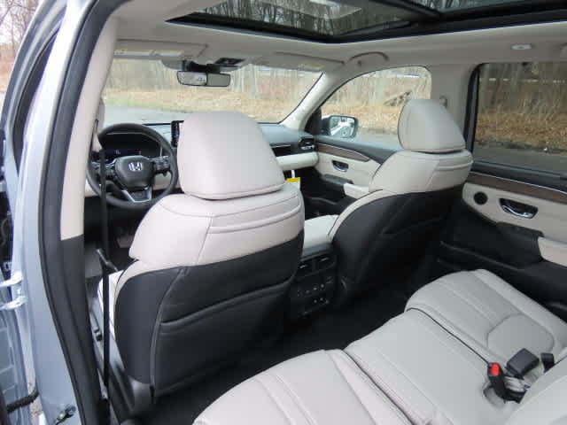 New 2026 Honda Pilot Elite image 17
