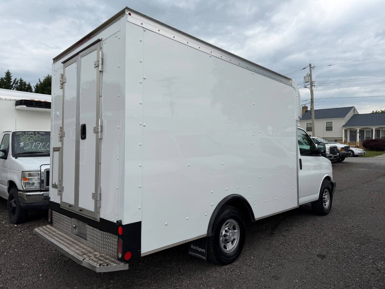 Used 2017 Chevrolet Express 3500 RWD image 5
