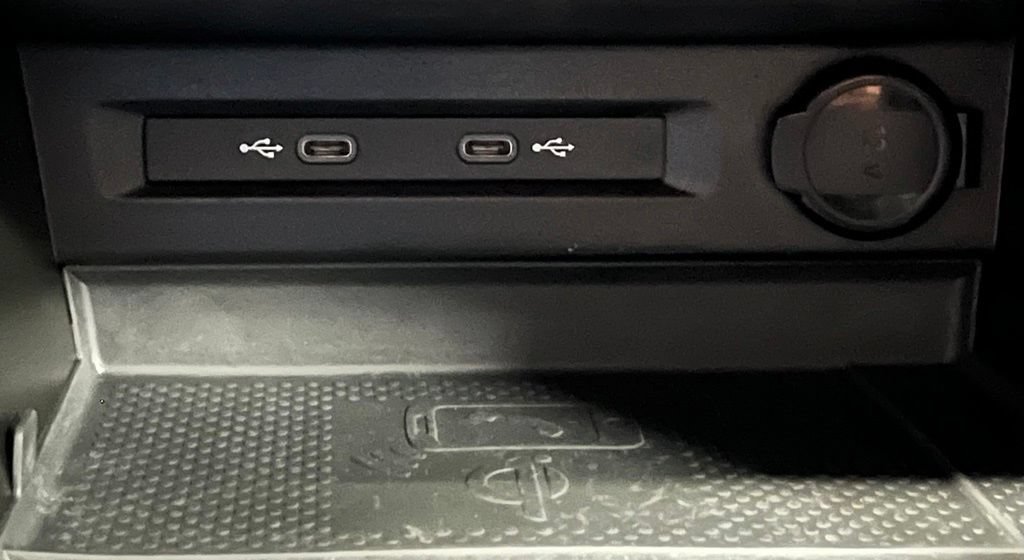 Certified 2023 Volkswagen Tiguan SE R-Line AWD/4WD image 13