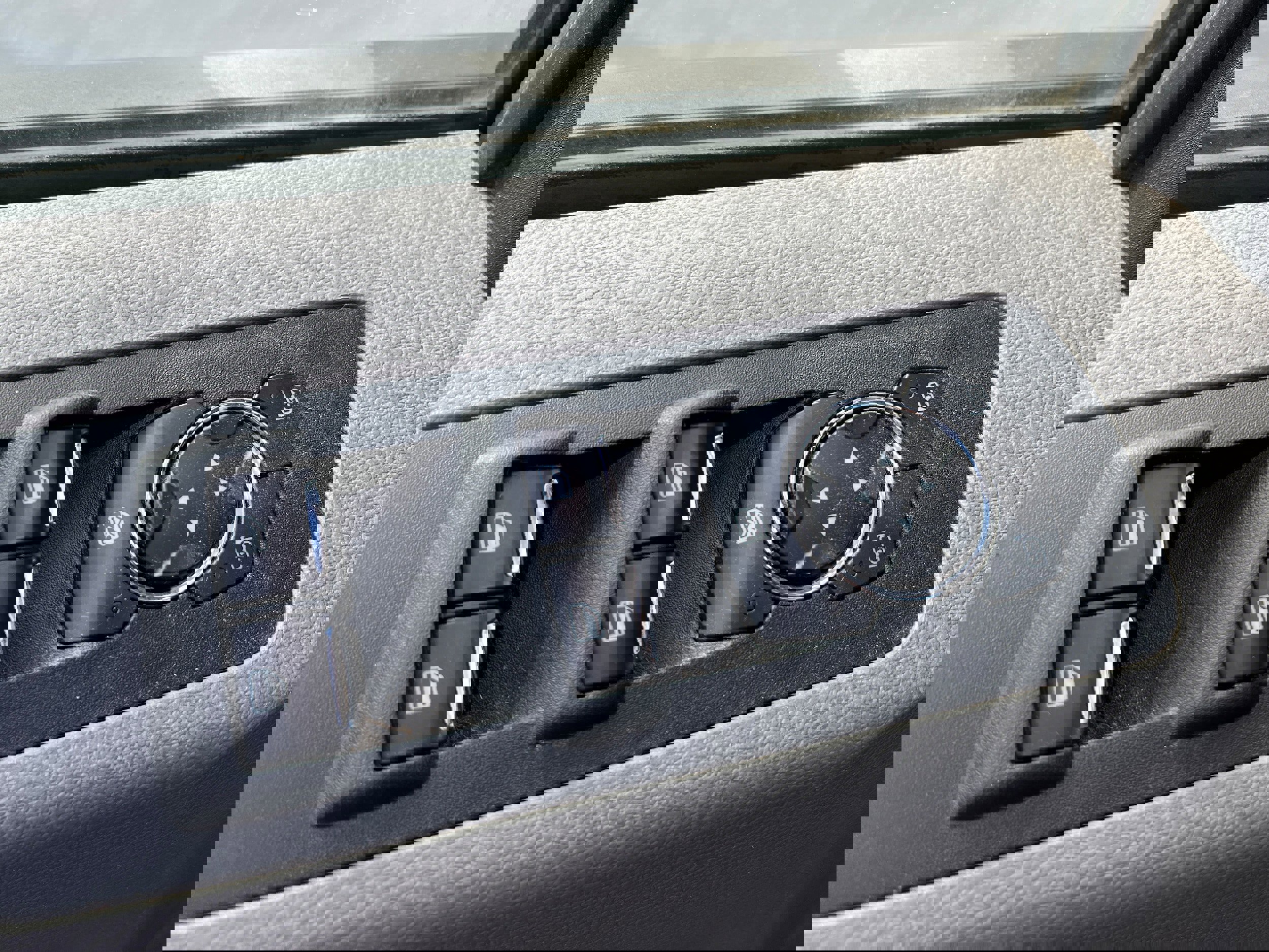 Used 2016 Ford F150 XLT w/ Equipment Group 302A Luxury image 24