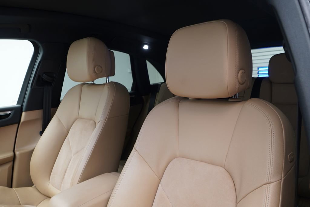 Used 2019 Porsche Macan AWD/4WD image 7