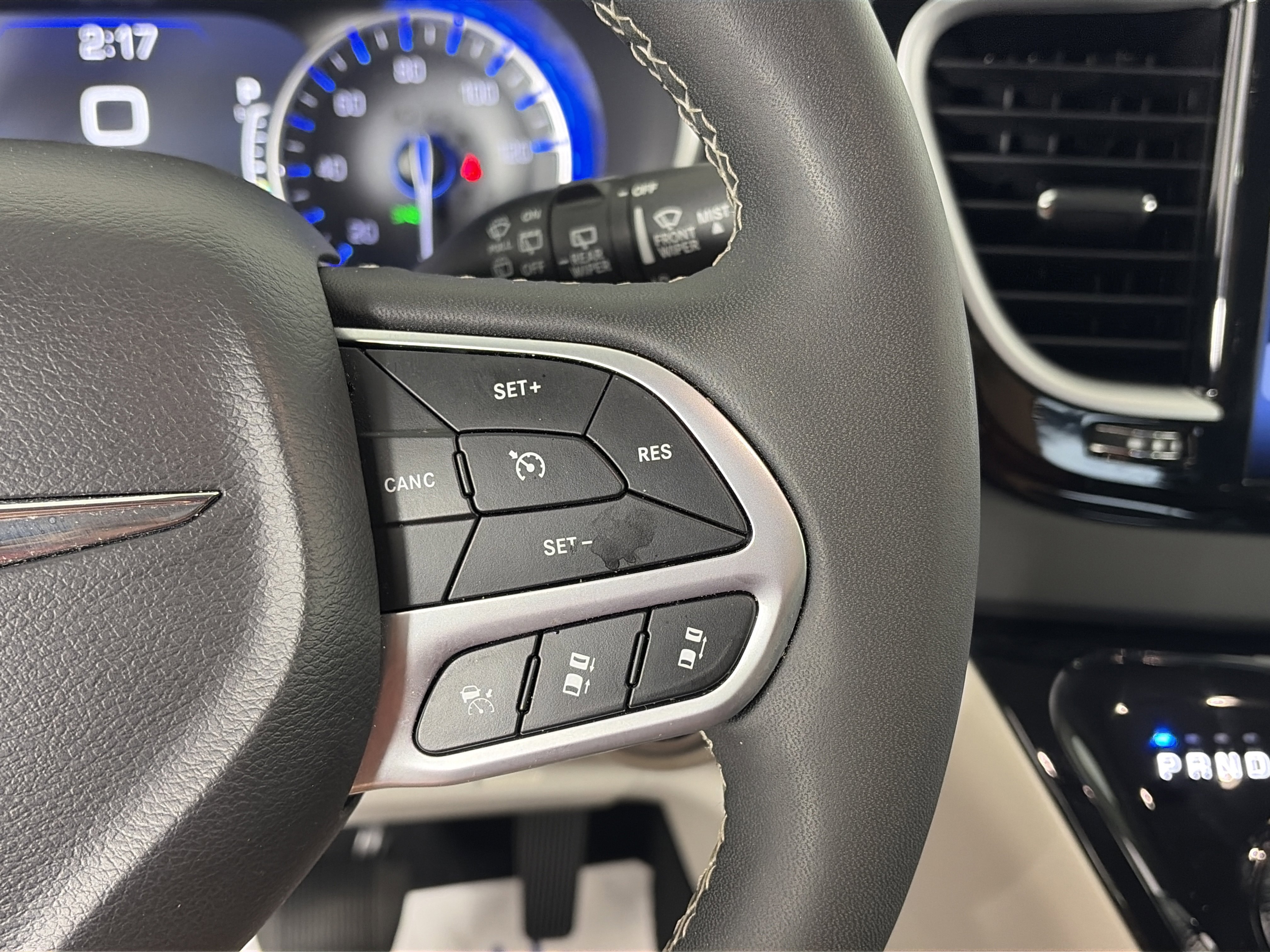 Used 2024 Chrysler Pacifica Touring-L image 28
