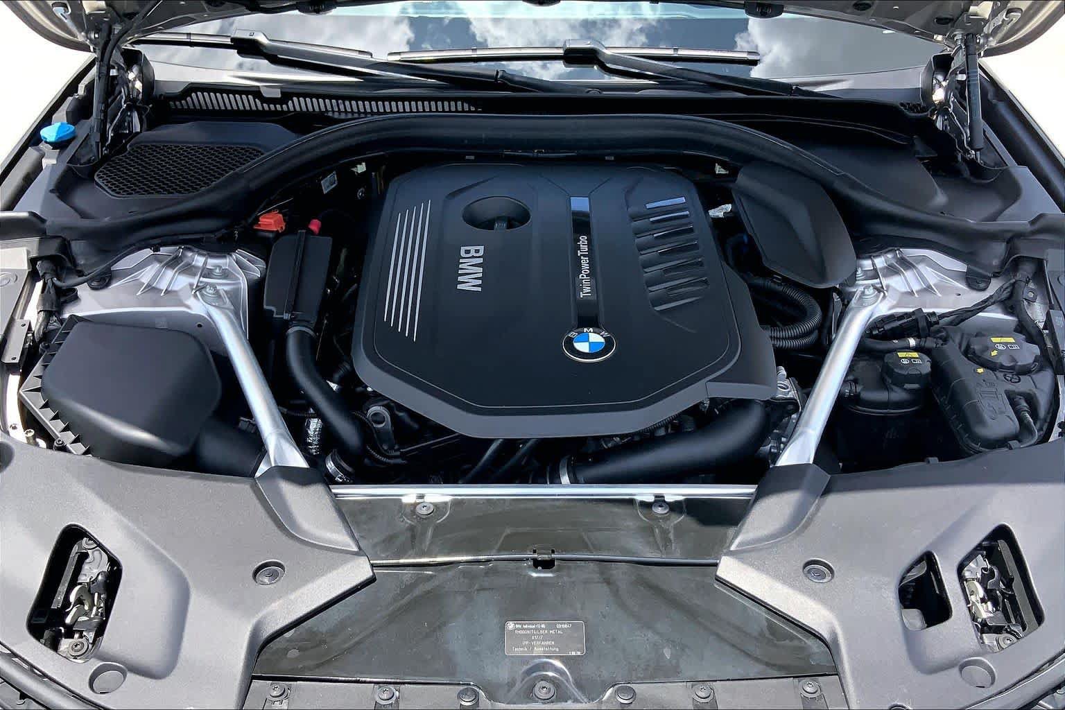 Used 2019 BMW 540i w/ M Sport Package RWD image 31