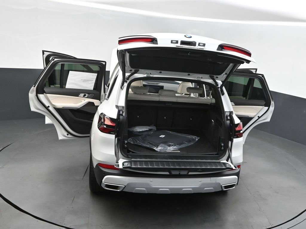 New 2026 BMW X5 sDrive40i w/ Climate Comfort Package image 40