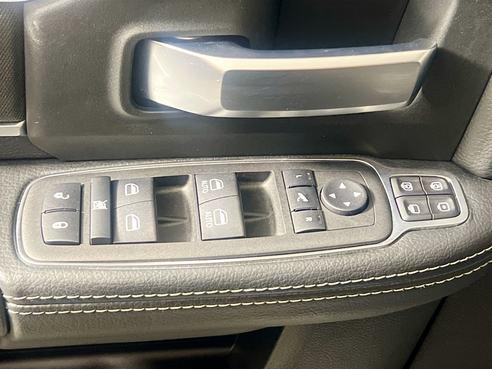 Used 2024 RAM 2500 Big Horn w/ Bed Utility Group image 16