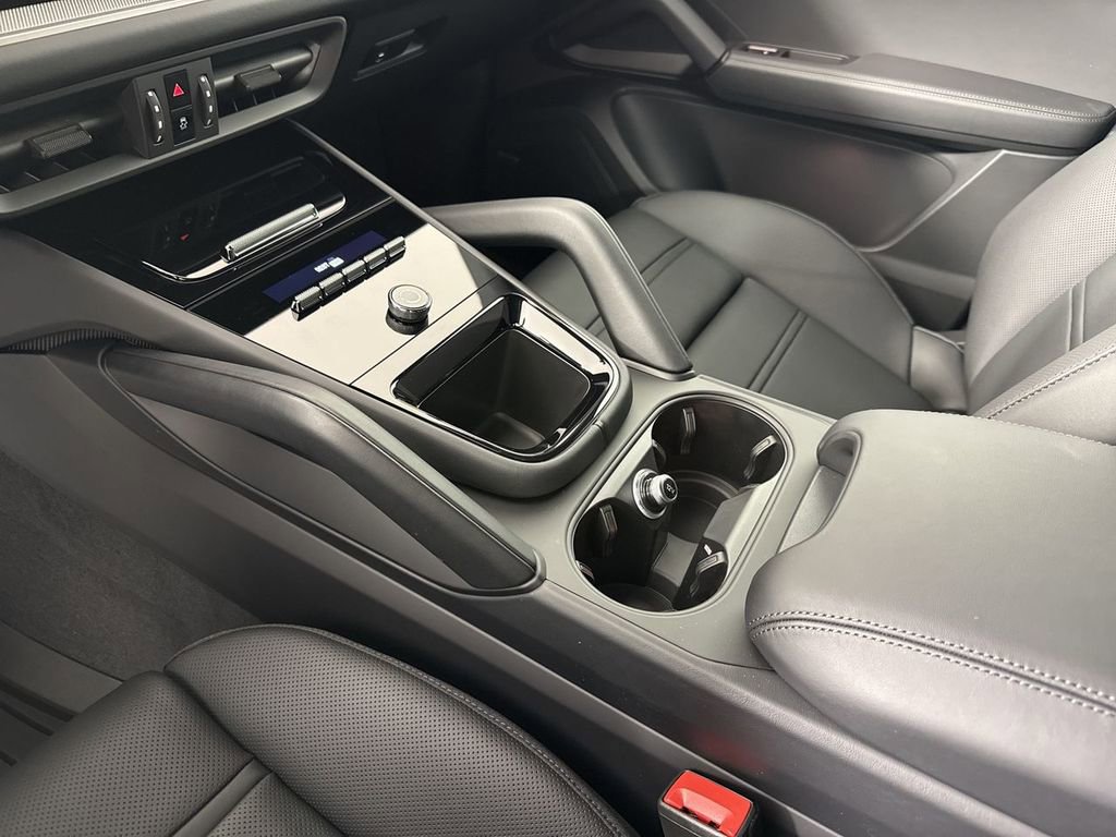 New 2026 Porsche Cayenne S image 30