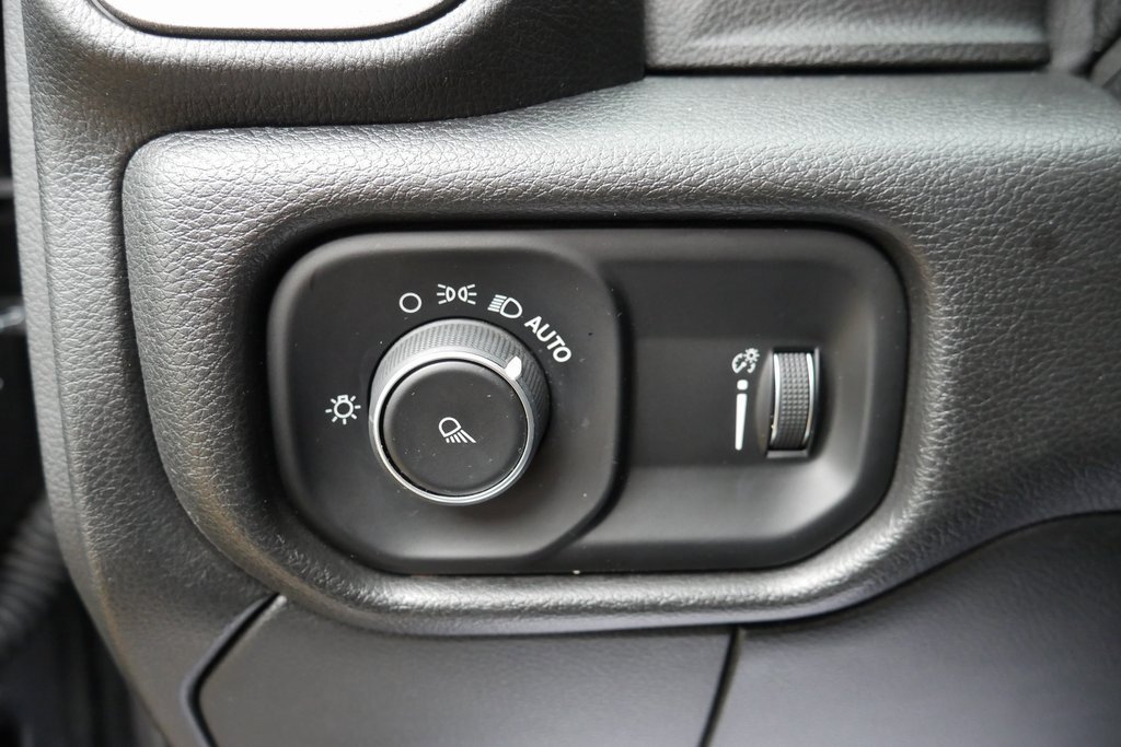 Used 2022 RAM 3500 Tradesman image 11