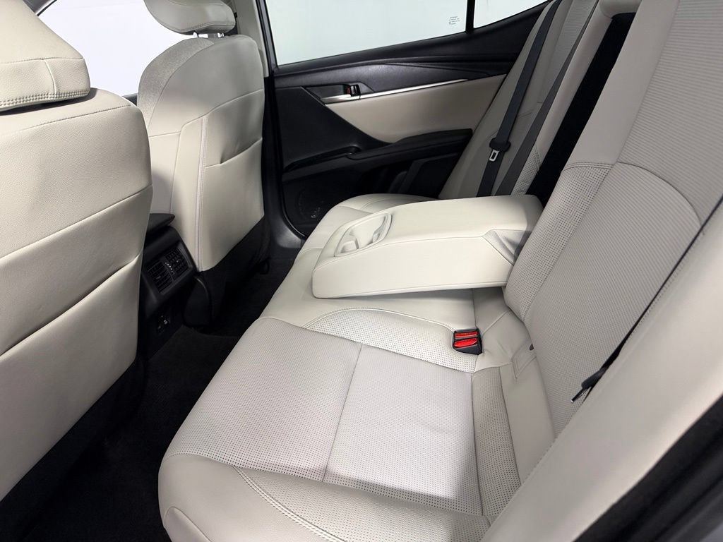 Used 2025 Toyota Camry XLE w/ Premium Plus Package FWD image 27
