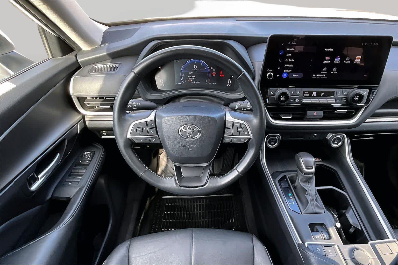 Used 2024 Toyota Grand Highlander AWD image 6
