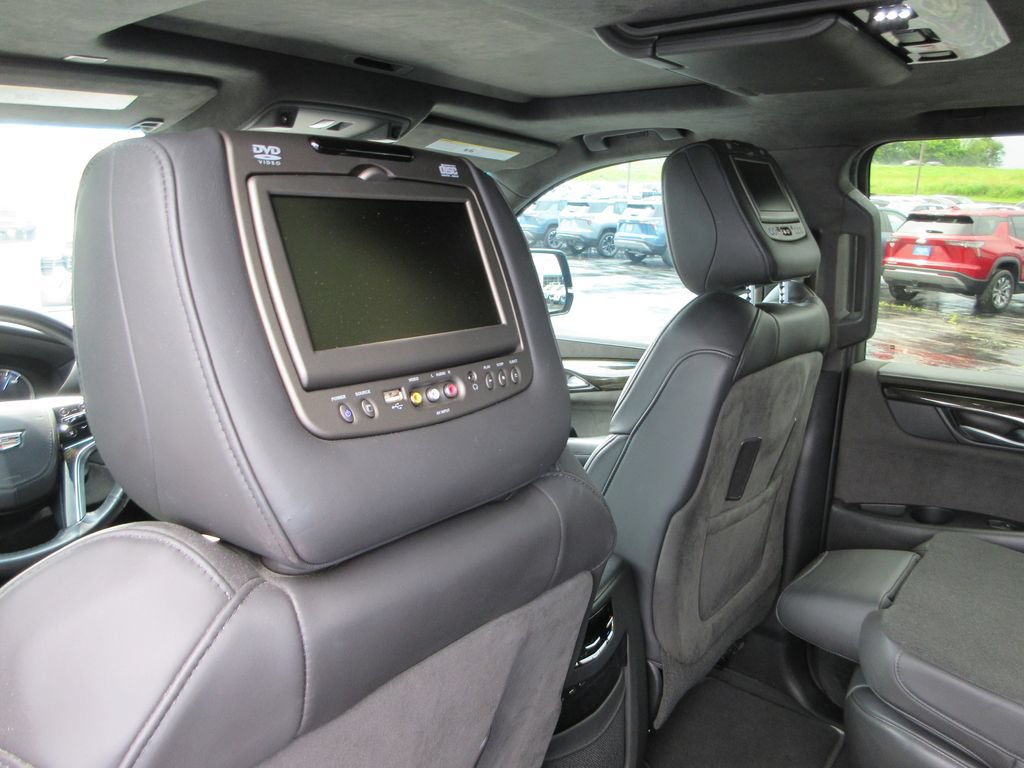Certified 2018 Cadillac Escalade Platinum AWD/4WD image 16