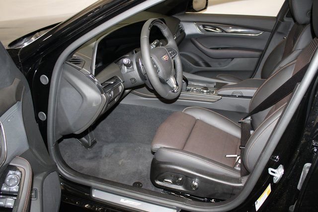 Used 2025 Cadillac CT5 V w/ Technology Package AWD/4WD image 7