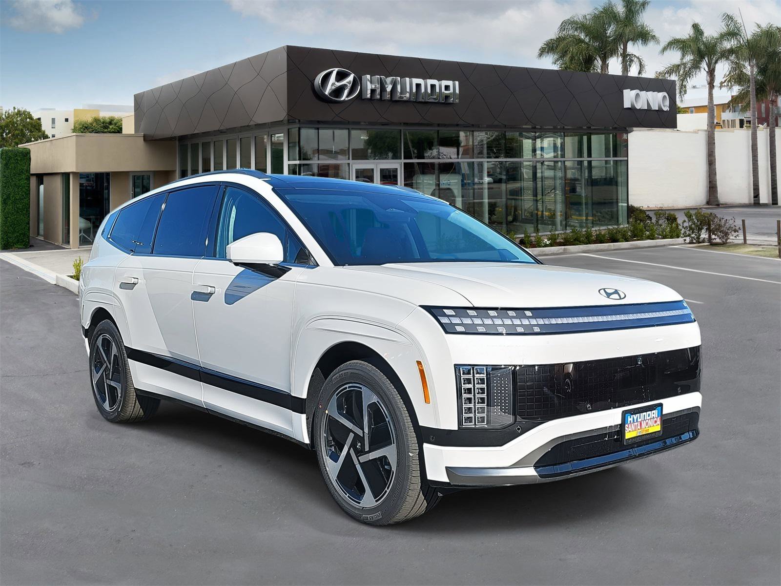 New 2026 Hyundai Ioniq 9 Calligraphy image 1