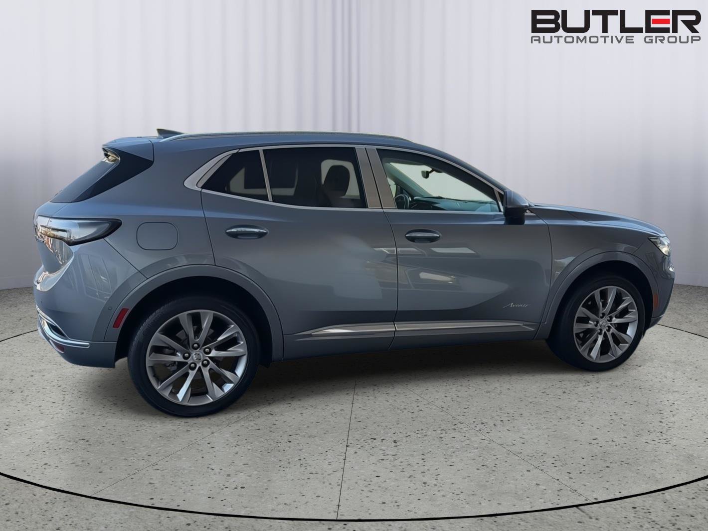 Used 2022 Buick Envision Avenir w/ Technology Package II FWD image 7