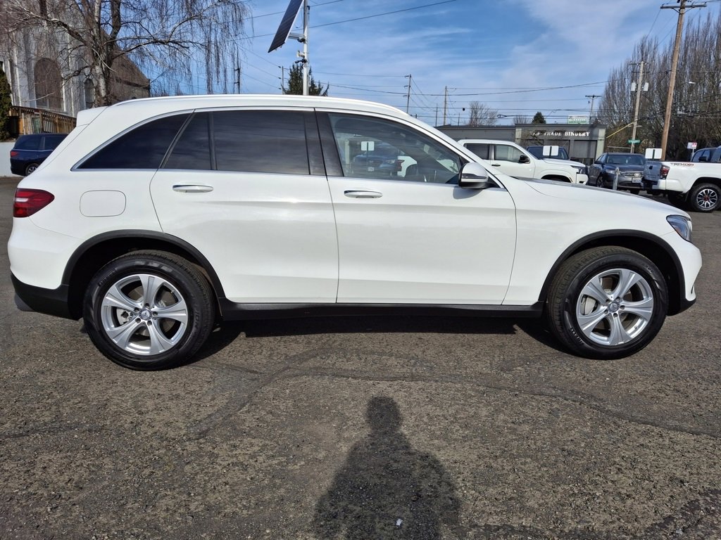 Used 2018 Mercedes-Benz GLC 300 4MATIC image 10