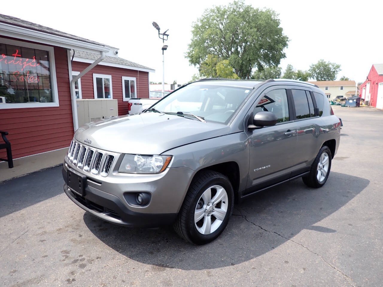 Used 2014 Jeep Compass Sport w/ Power Value Group AWD/4WD image 3