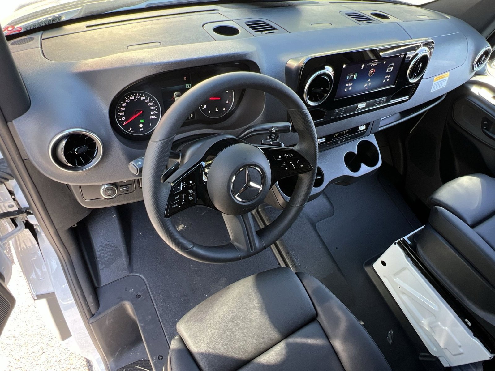 New 2025 Mercedes-Benz Sprinter 2500 image 21