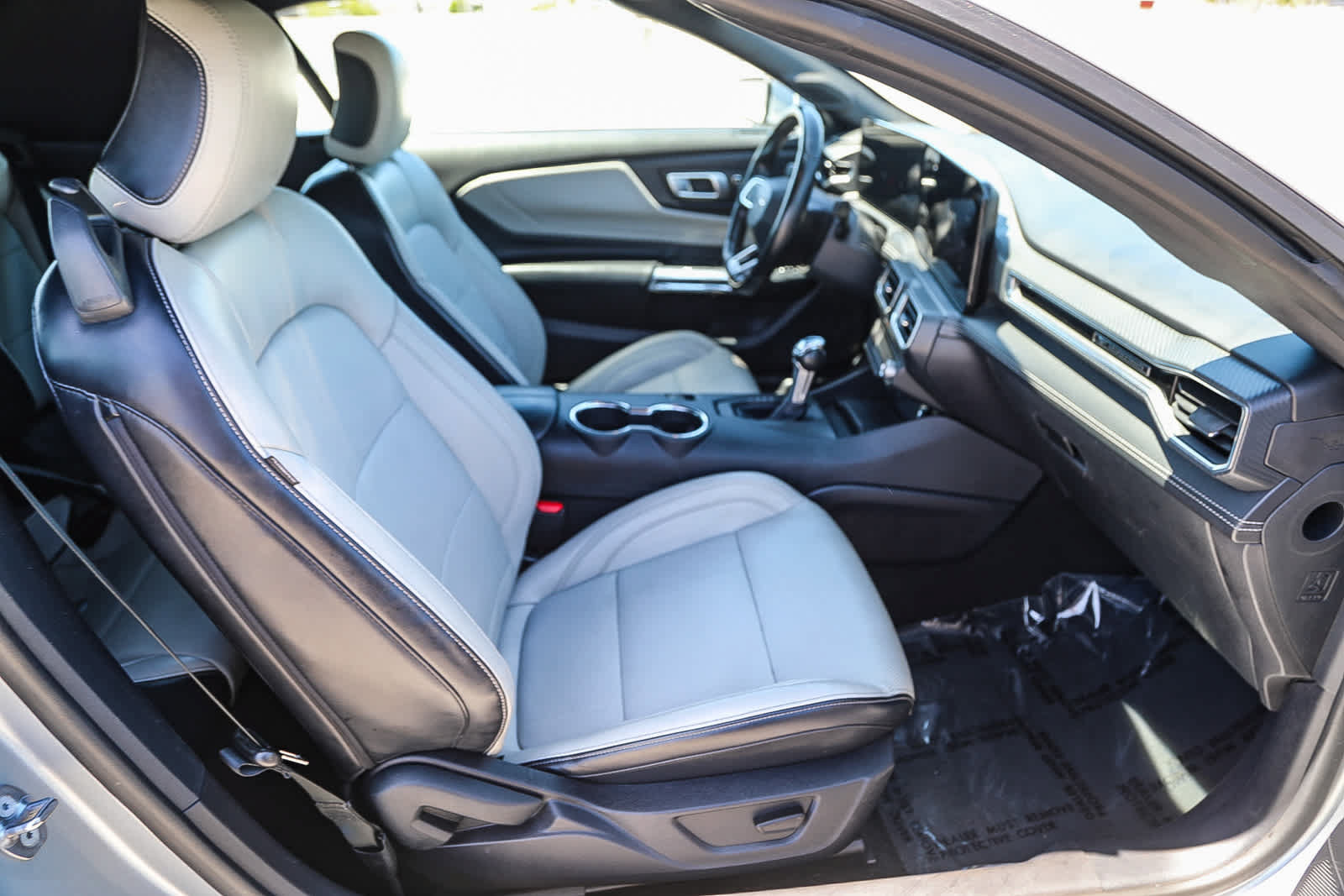Used 2024 Ford Mustang Premium RWD image 17