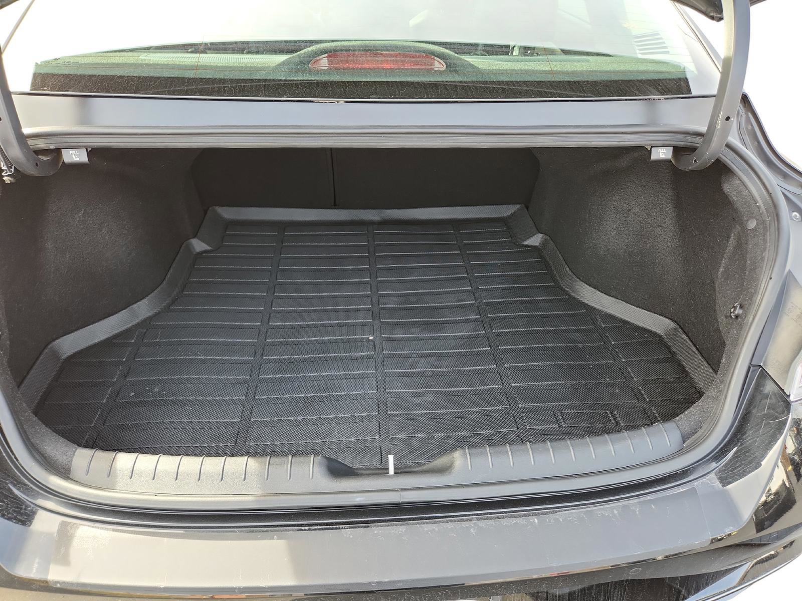 Used 2023 Hyundai Elantra Limited image 29