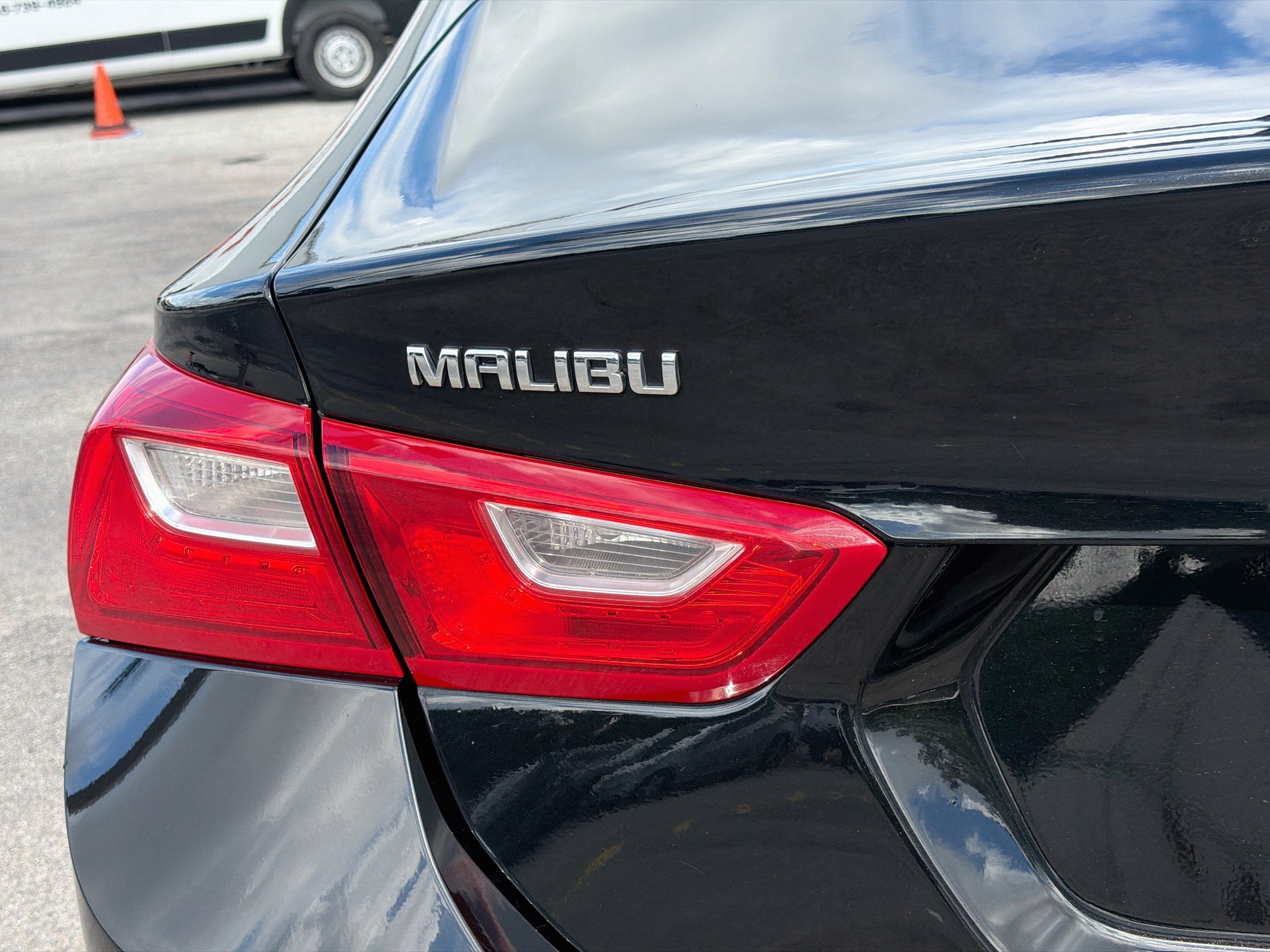 Used 2024 Chevrolet Malibu LT FWD image 10