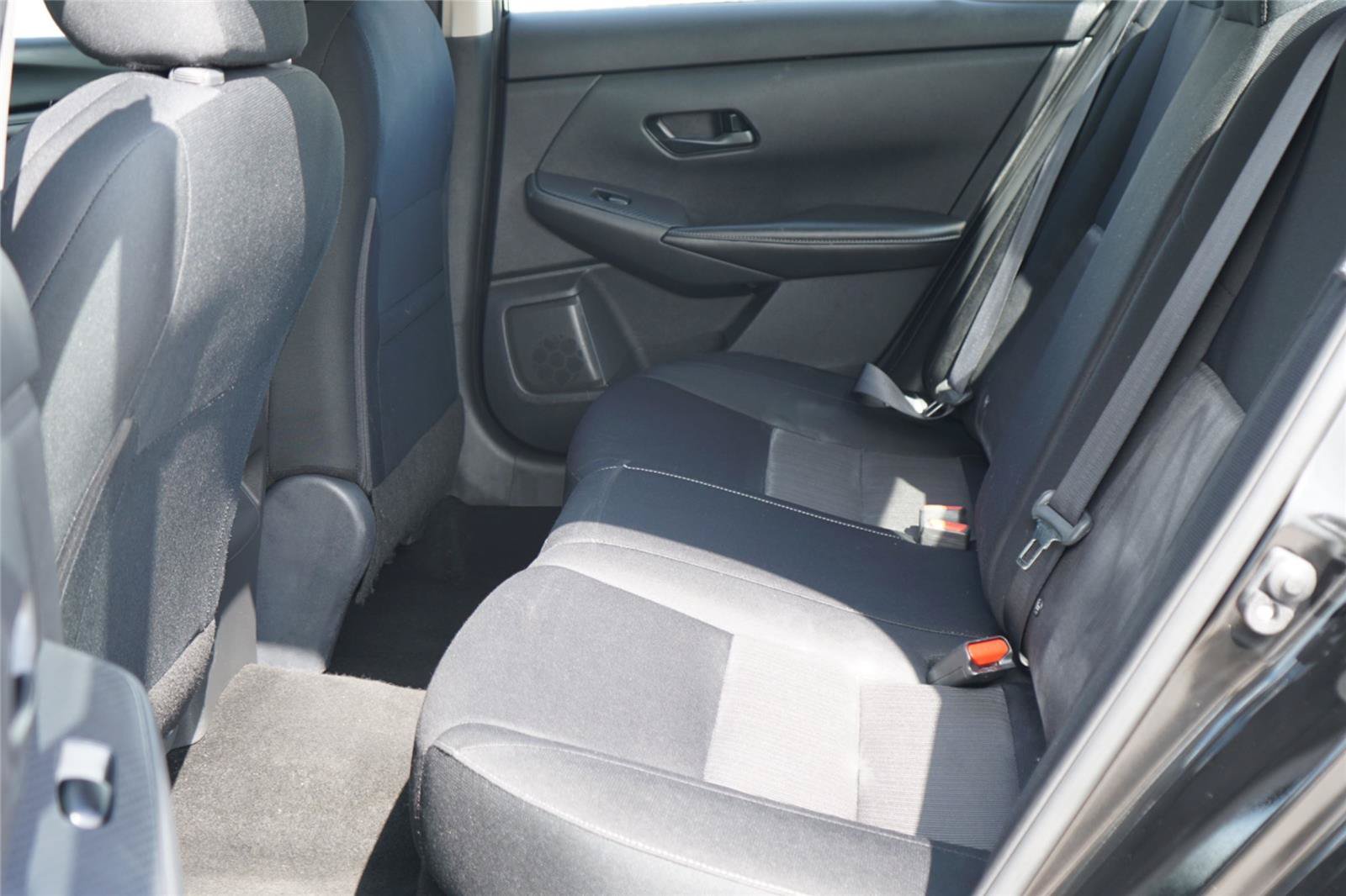 Used 2024 Nissan Sentra SV FWD image 23