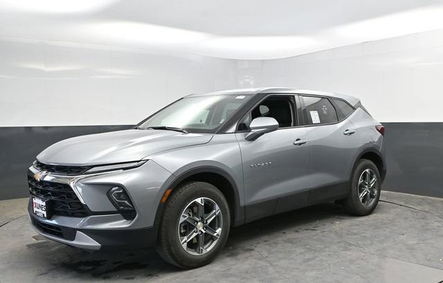 Used 2025 Chevrolet Blazer LT AWD/4WD image 5