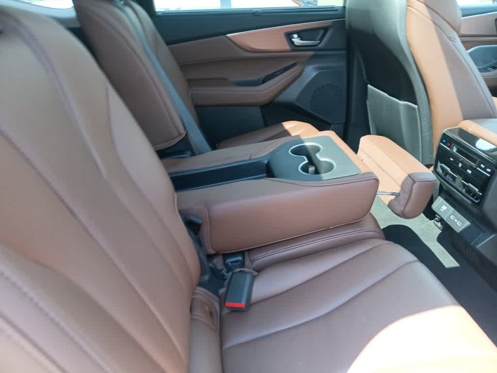 Used 2024 Acura MDX SH-AWD w/ Technology Package image 22