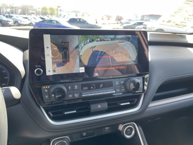 Used 2025 Toyota Grand Highlander AWD image 21