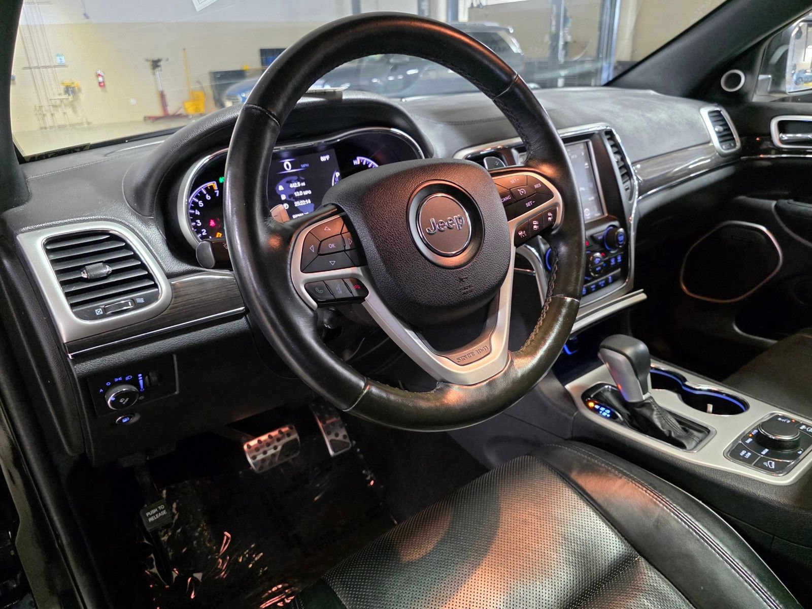 Used 2016 Jeep Grand Cherokee High Altitude AWD/4WD image 25