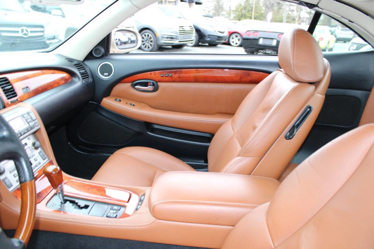 Used 2003 Lexus SC 430 Convertible RWD image 12