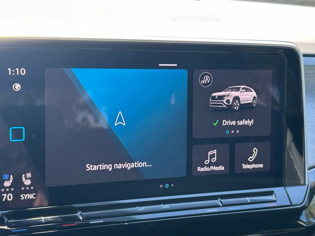 Used 2025 Volkswagen Atlas Cross Sport SE w/ Panoramic Sunroof Package image 16