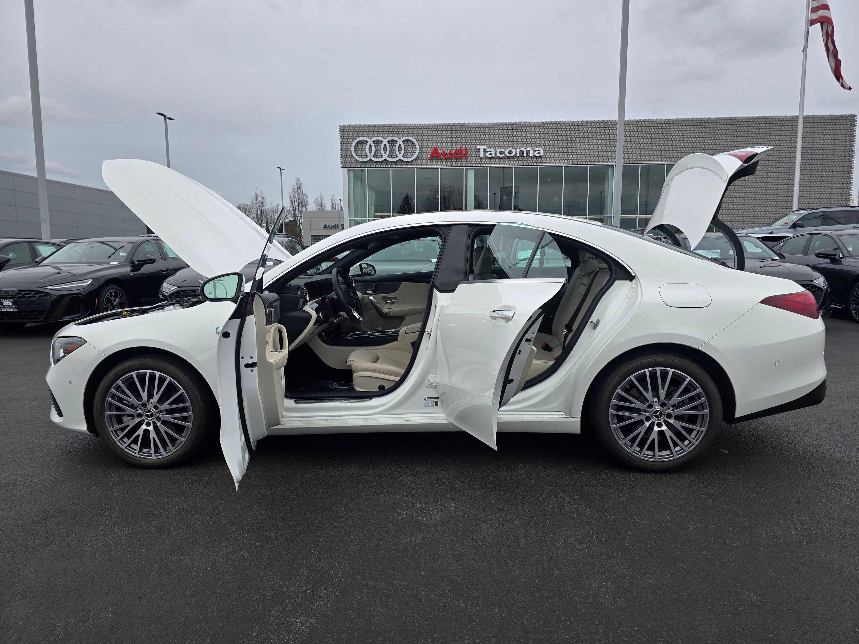 Used 2025 Mercedes-Benz CLA 250 4MATIC image 12