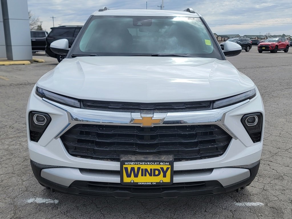 New 2025 Chevrolet TrailBlazer LT w/ LT Cold Weather Package image 2